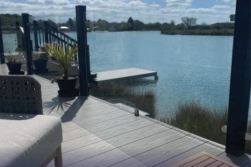 lakeside-lodges